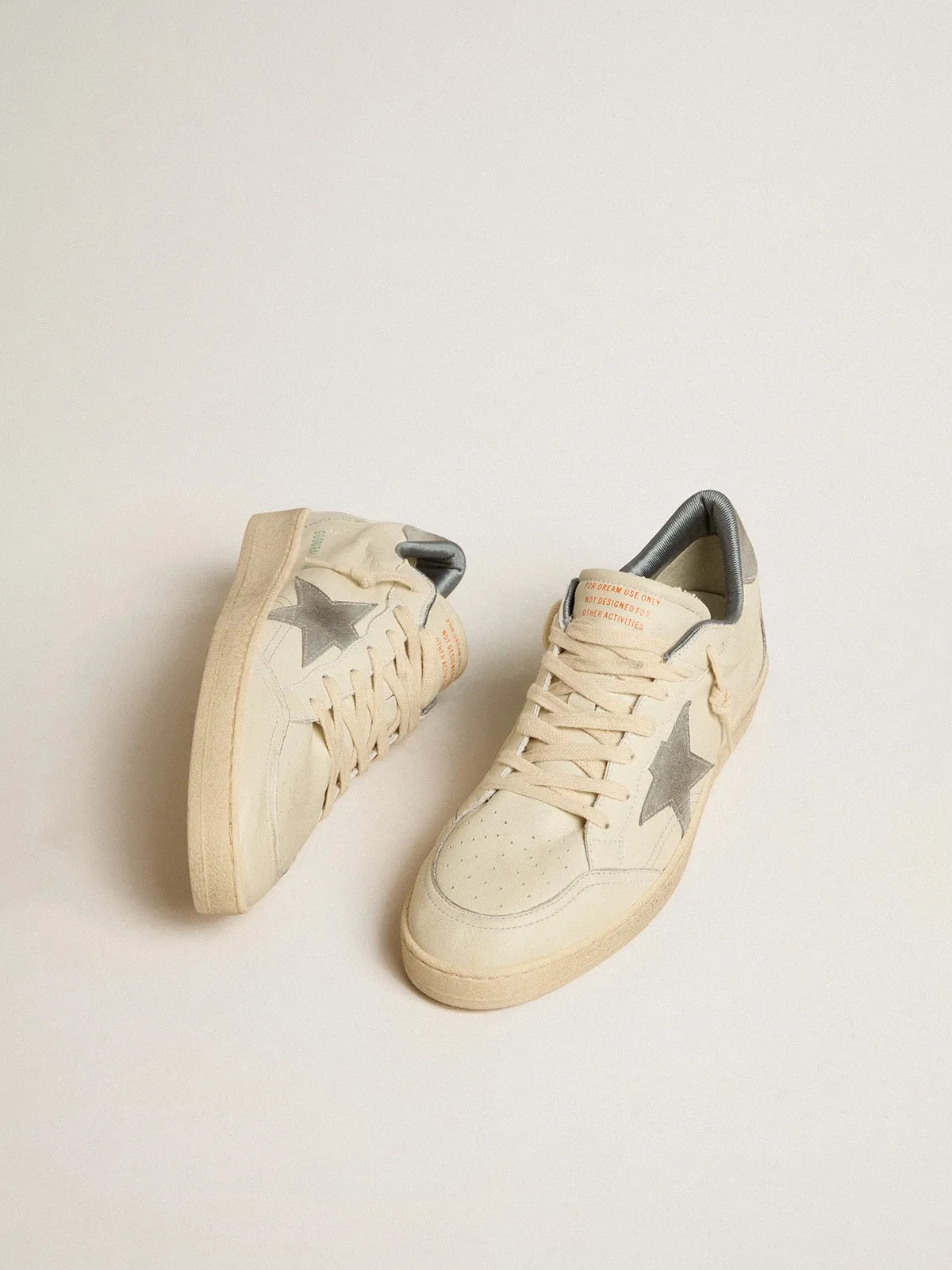 Ball Star en cuir nappa avec étoile et contrefort en daim gris | Golden Goose