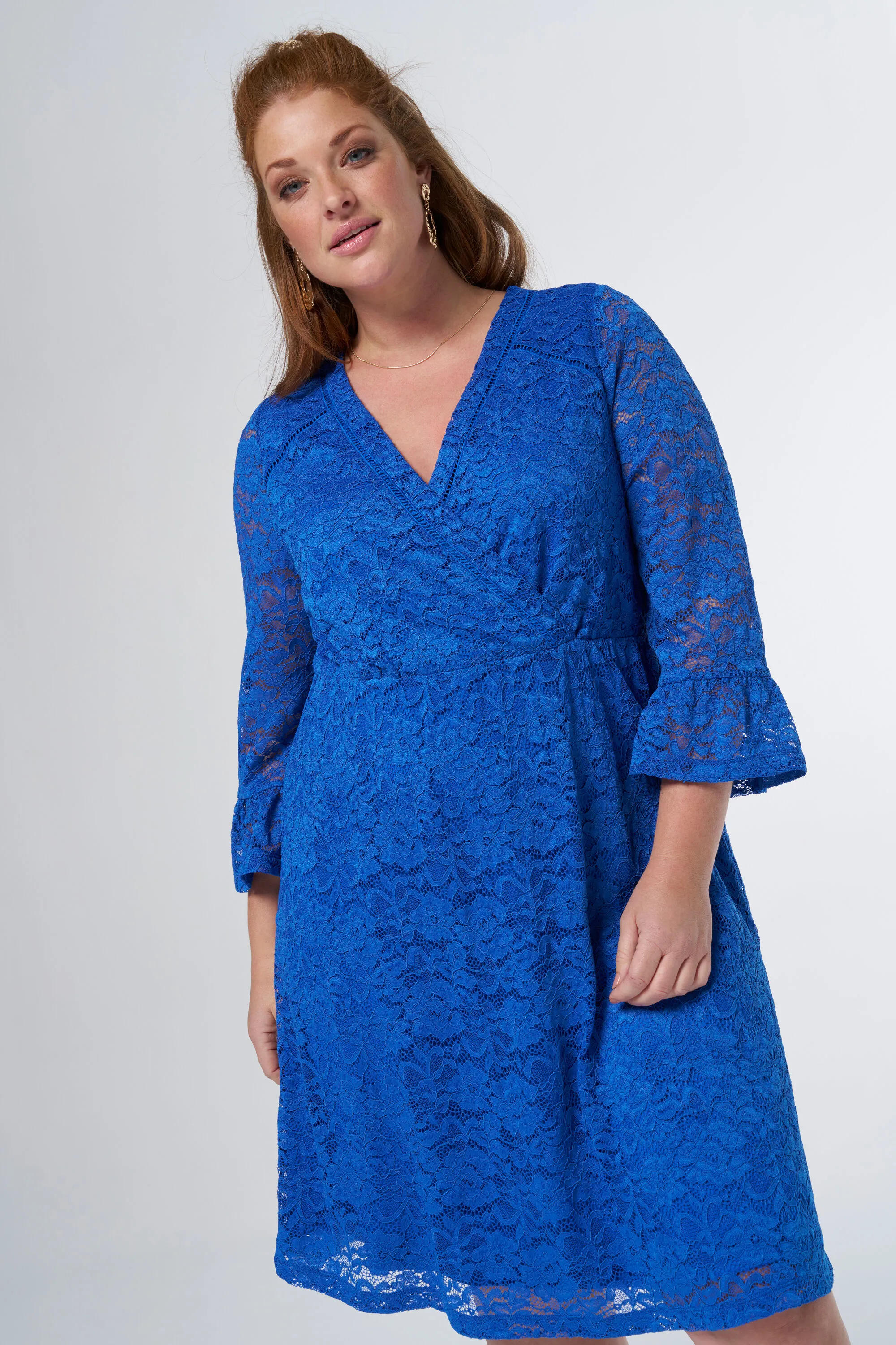 Femmes Robe midi en dentelle Cobalt | MS Mode