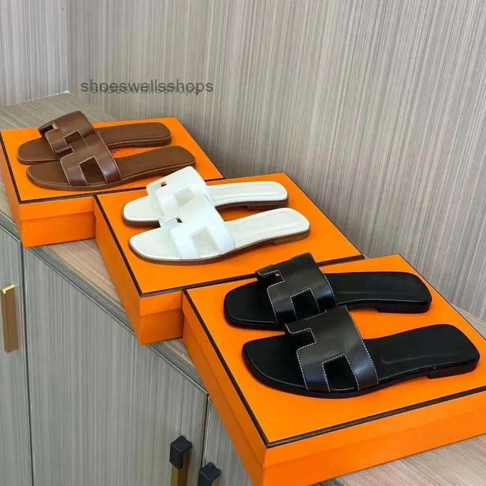 Femmes Sandales Designer Marque Sandales Plates Talons Plage Pantoufles En Cuir Véritable Lettre Diapositives Femmes Plat Slide 