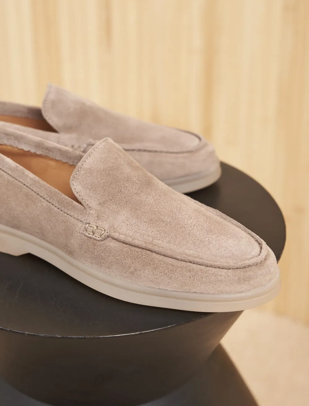 Mocassin Femme en Daim Gris Ardoise: La Femme Délicate