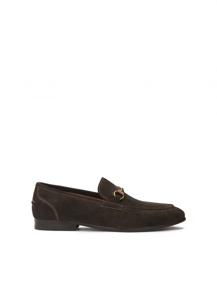 Mocassins en daim avec tige en métal 