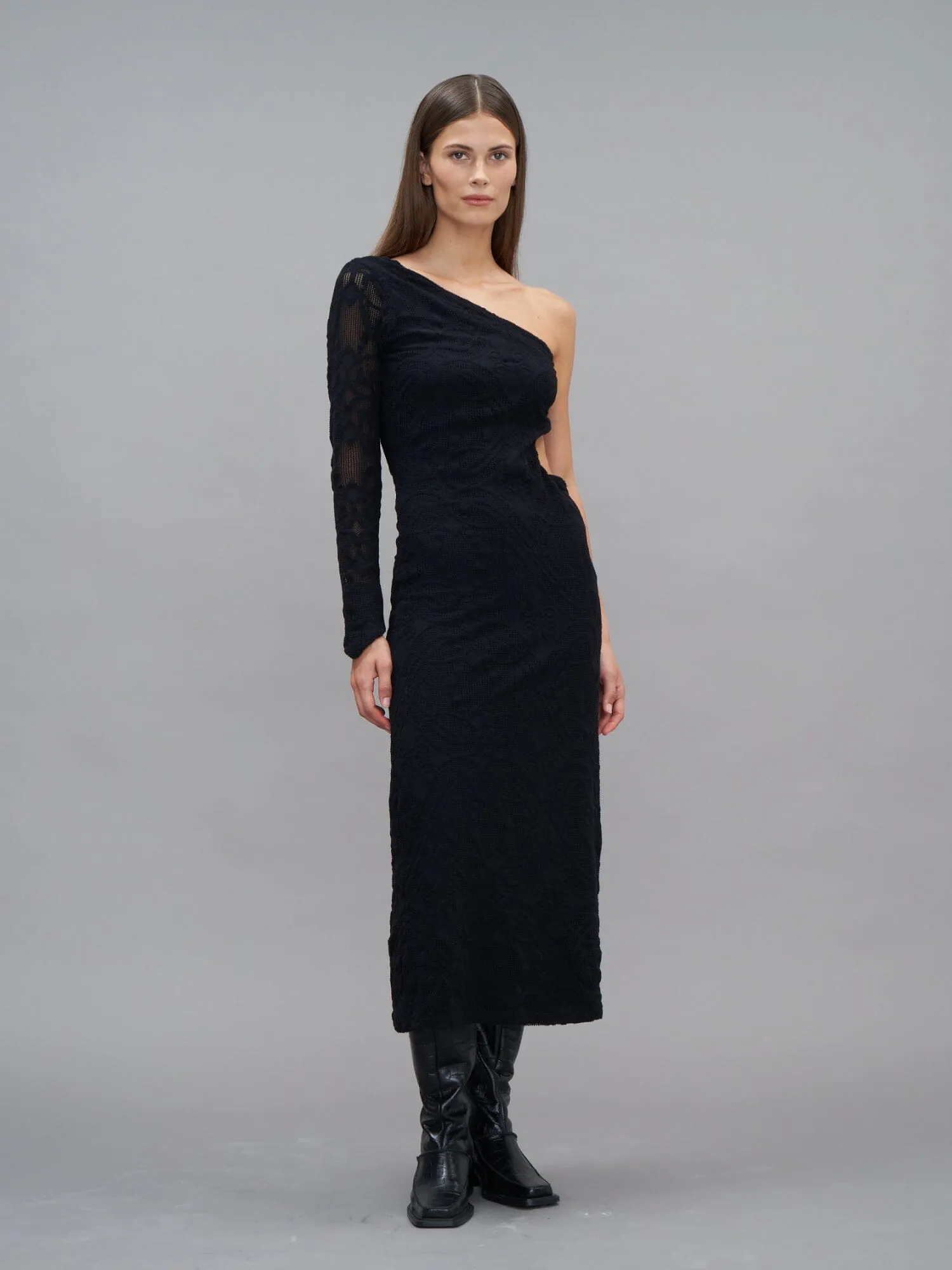 PROPRIANO - Robe longue ajustée asymétrique et ajourée en dentelle Noir