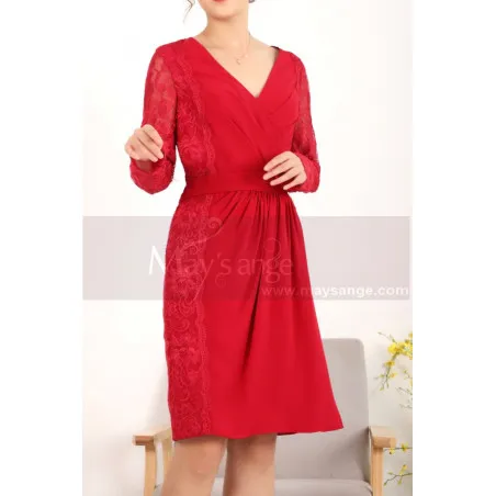 Robe Classe Rouge Vintage En Dentelle Et Manches Longues