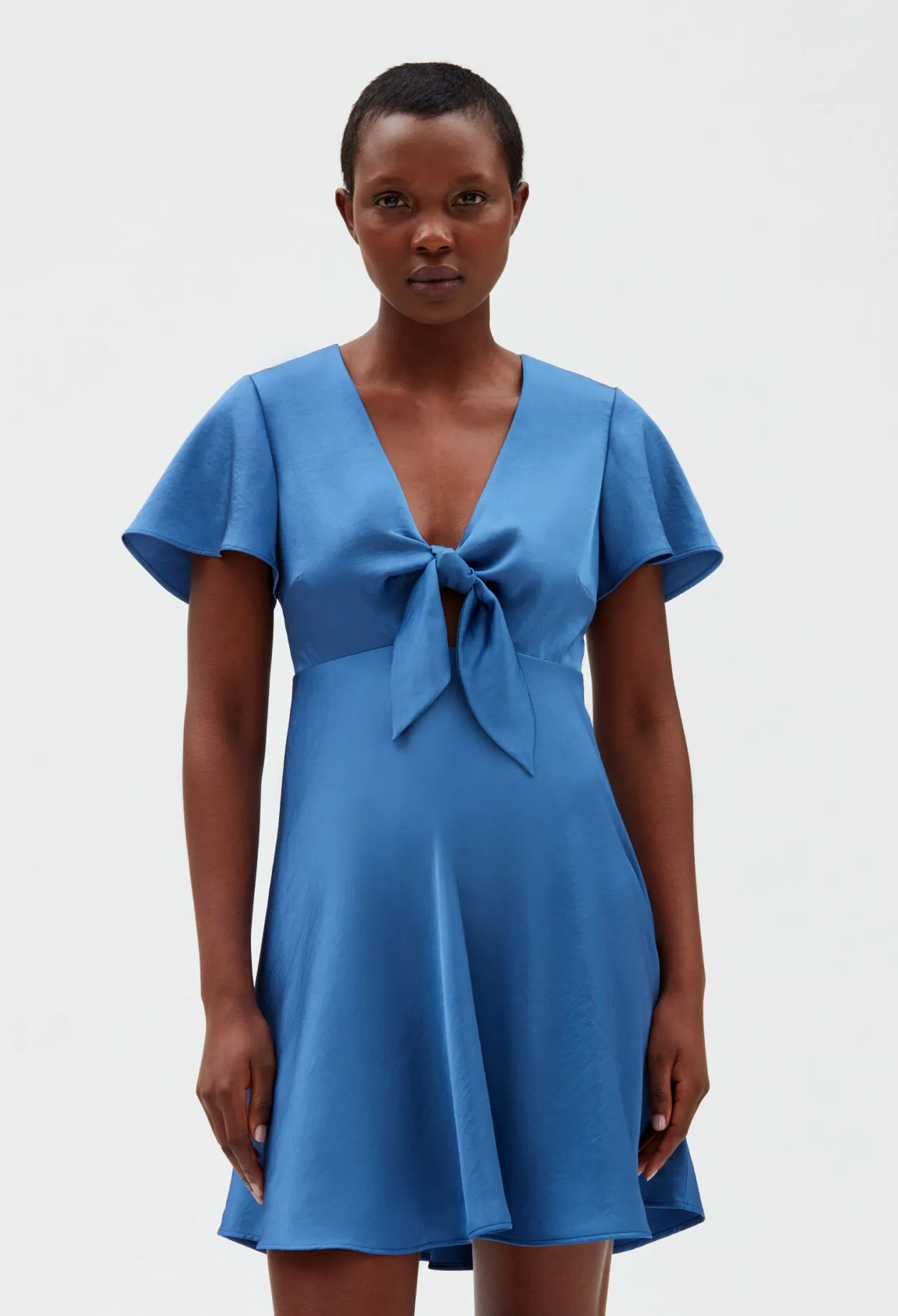 Robe courte fluide bleue | Claudie FR