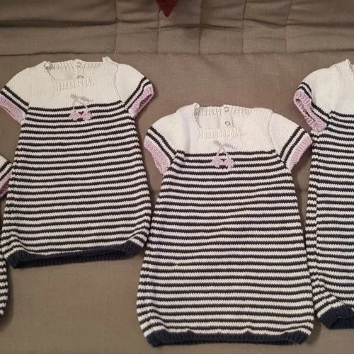 Robe d'été pour bébé en coton façon marinière tricotée main