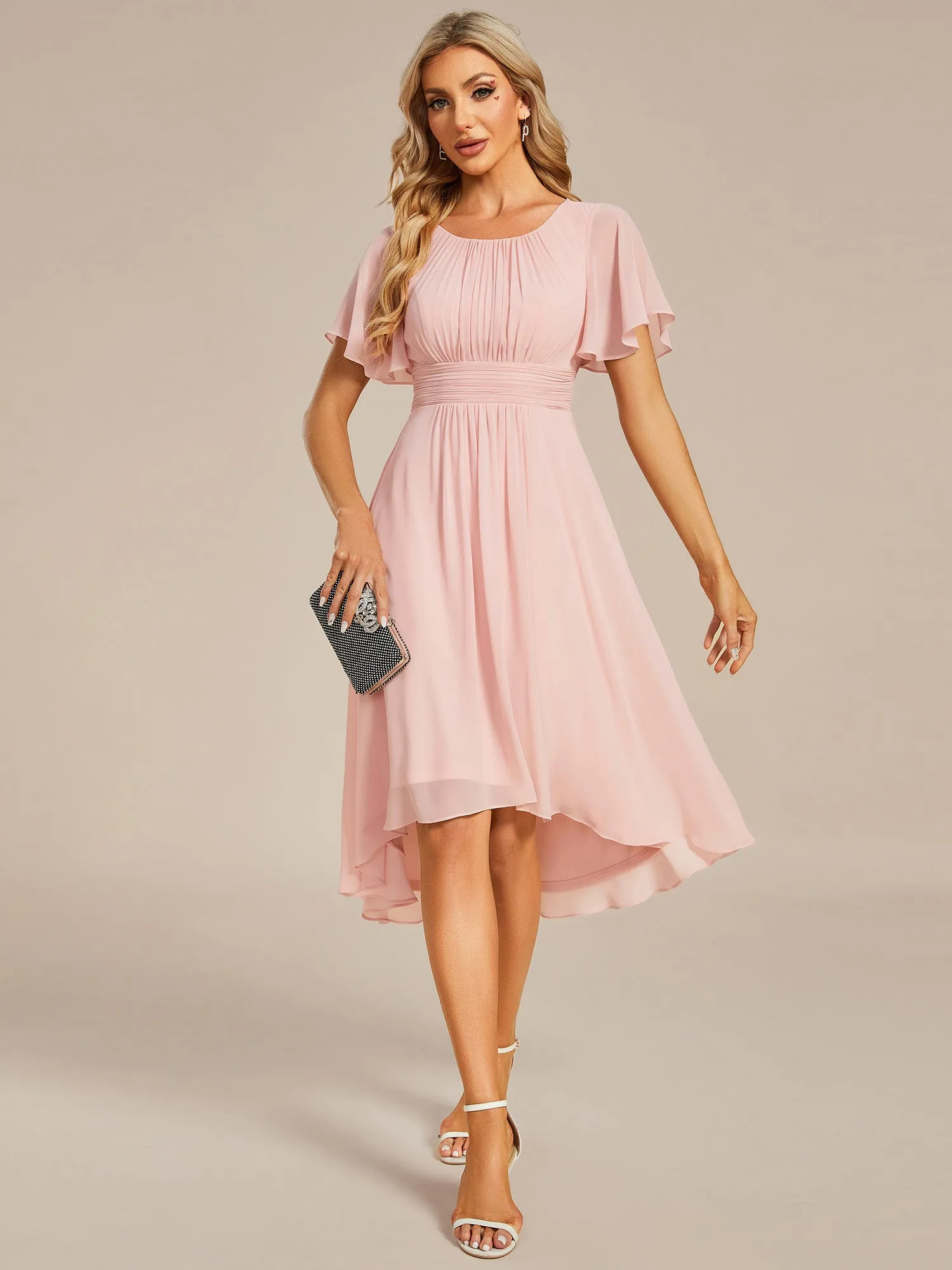 Robe d'invité de mariage trapèze en mousseline fluide à encolure ronde et longueur au genou