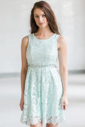 Robe en dentelle vert d'eau pour mariage à col rond