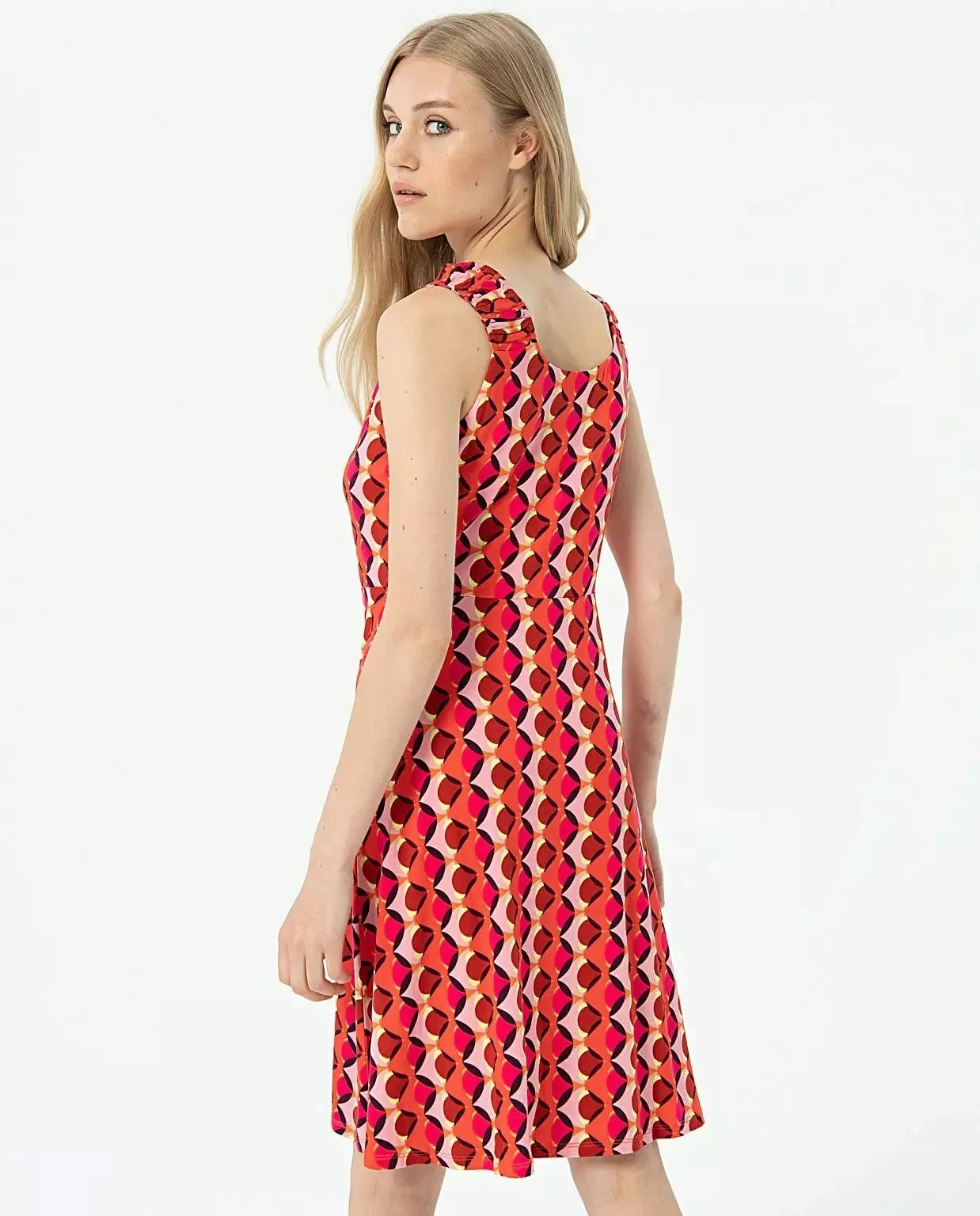 Robe fluide sans manches Surkana