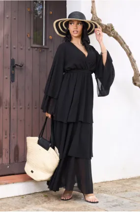 Robe noire à volant fluide