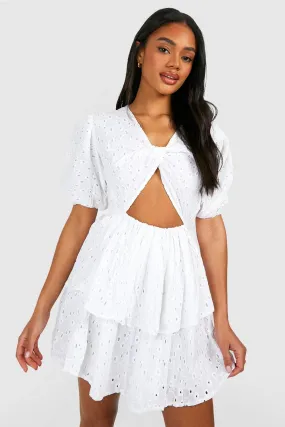 Robe patineuse premium en broderie anglaise