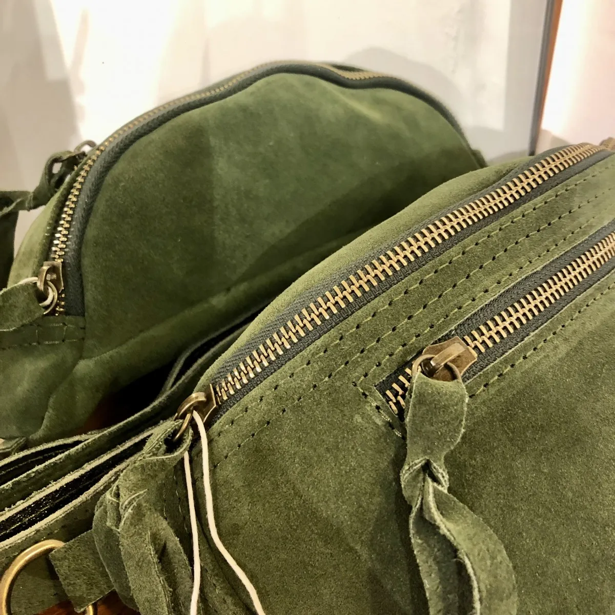 Sac banane en daim vert kaki double zip