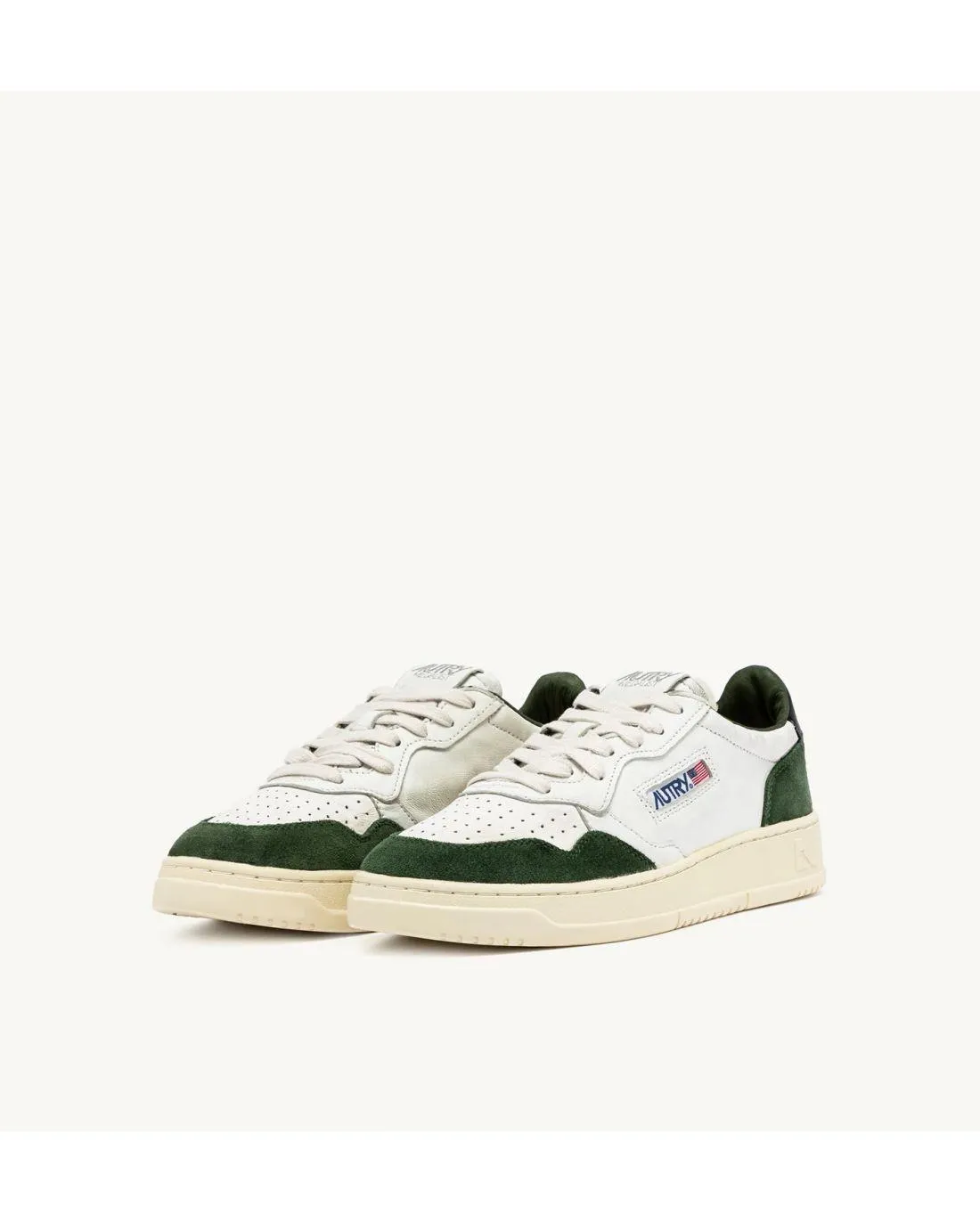 SNEAKERS MEDALIST LOW MAN LEATHER AND SUEDE WHITE MILITARY BLACK - Autry  | Chez Maman Rouen