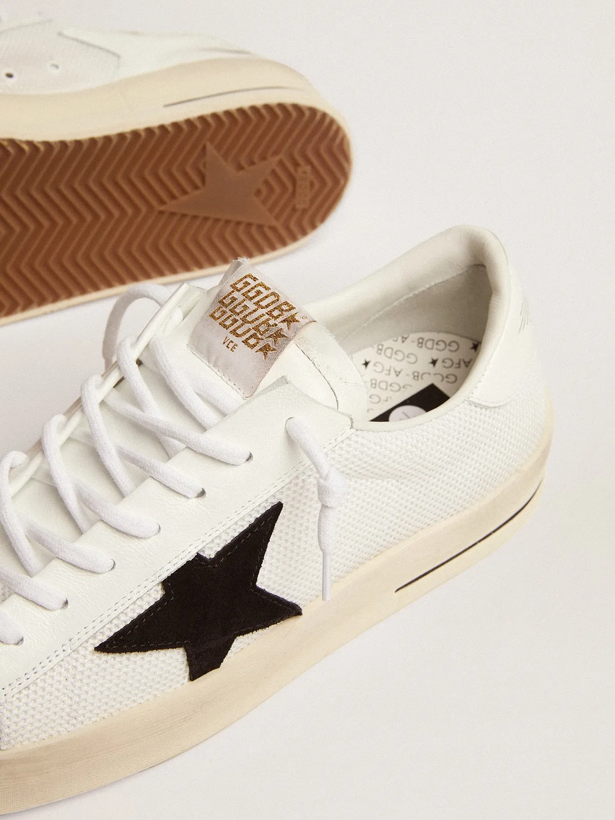 Stardan homme en résille blanche avec étoile en daim noir | Golden Goose