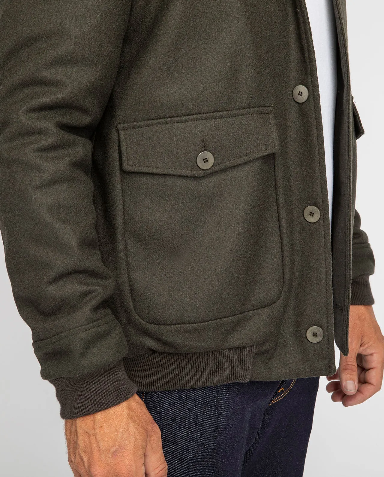Veste boutonnée en laine et cachemire recyclés